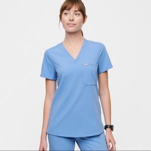 COPY - FIGS Ceil Blue Catarina One Pocket Top- size small